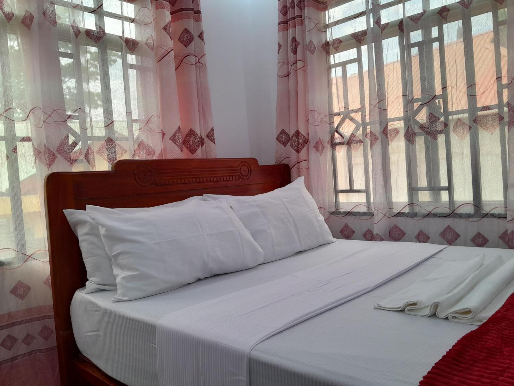 Valley Breeze Hotel Dar es Salaam Exteriör bild